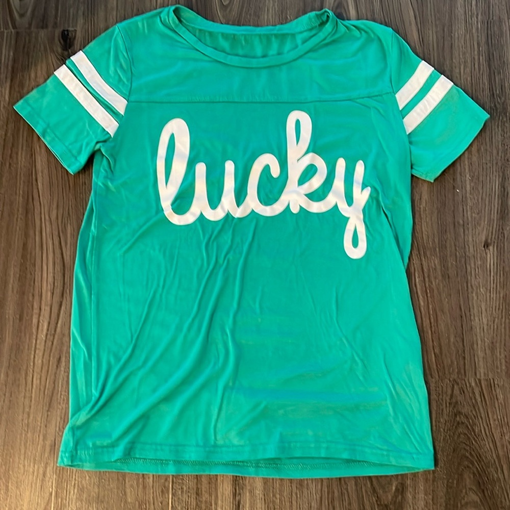 Lucky tshirt size small